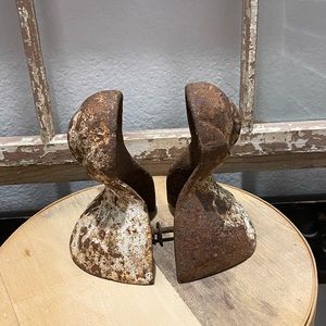 Vintage cast iron legs